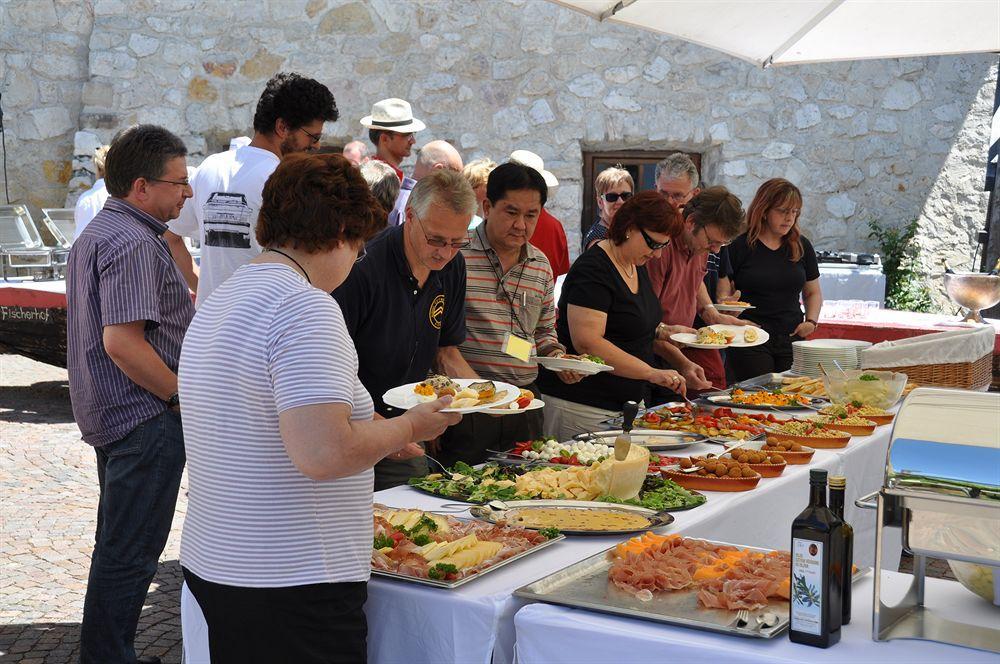 Hotel Teutschhaus Cortina Sulla Strada del Vino Ngoại thất bức ảnh