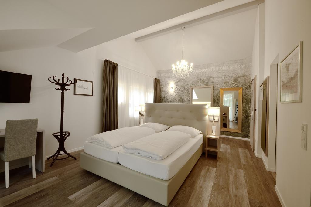 Hotel Teutschhaus Cortina Sulla Strada del Vino Ngoại thất bức ảnh